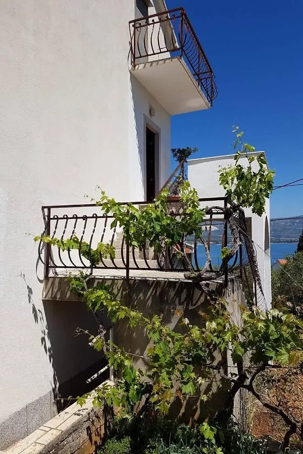 Apartment Arbanija 1125A Trogir