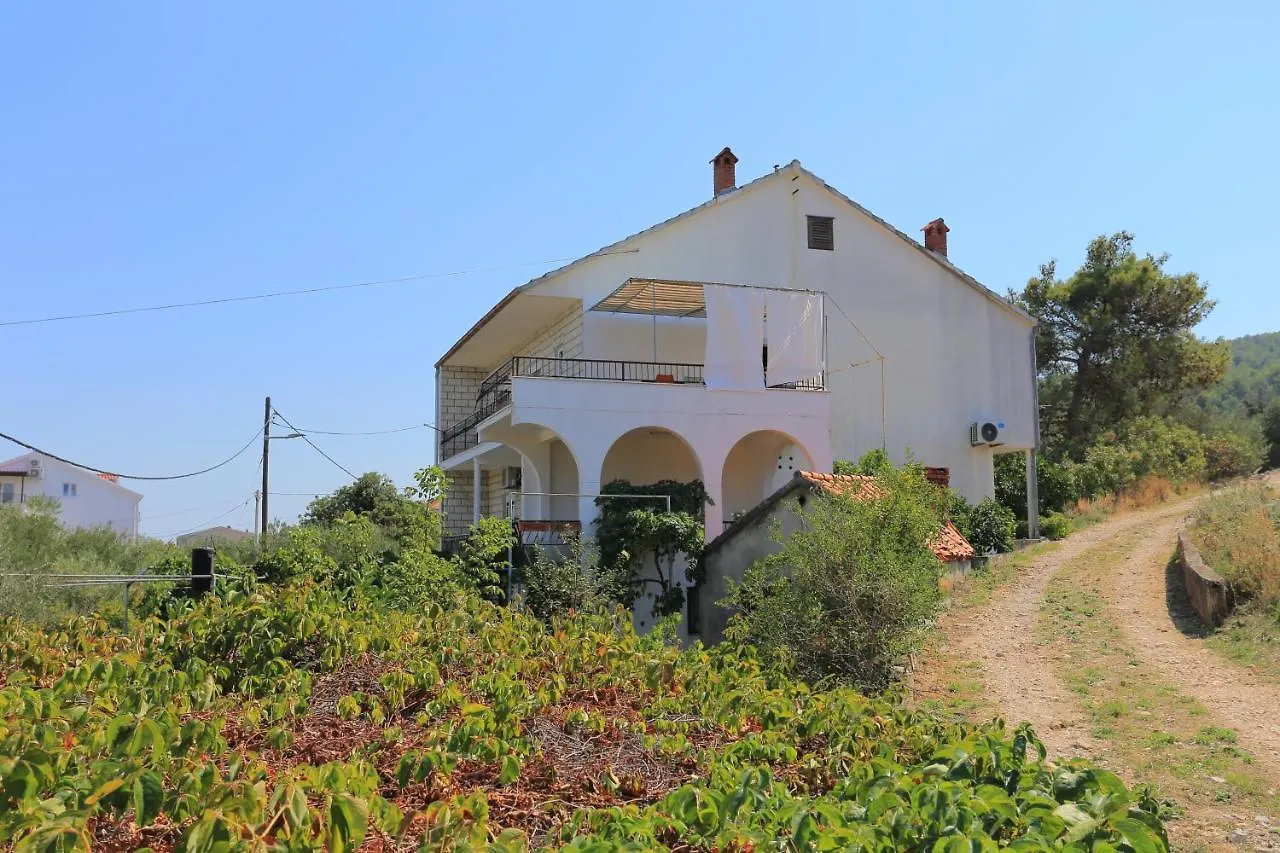Apartment Arbanija 1125A Trogir