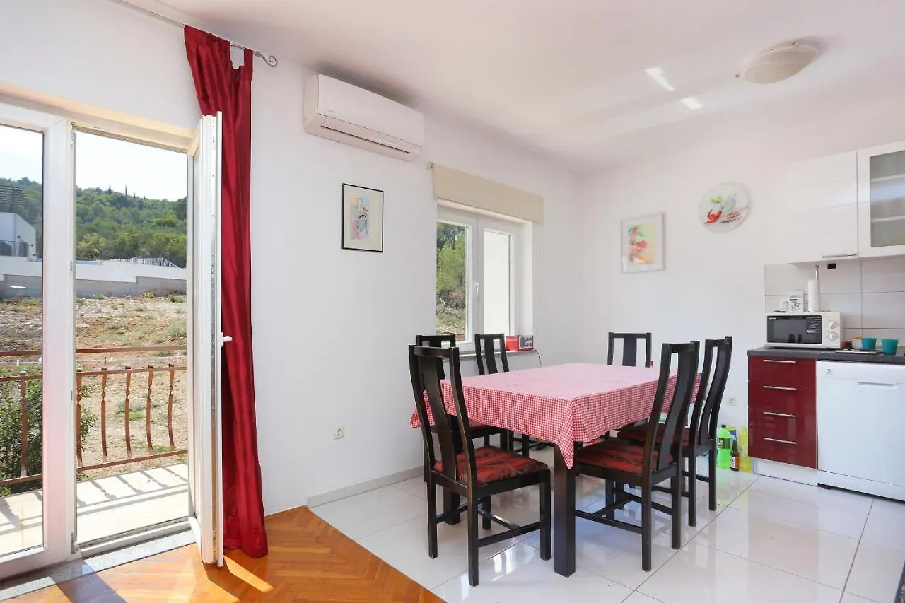 Apartment Arbanija 1125A Trogir Croatia
