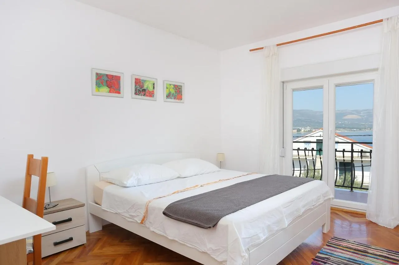 Apartment Arbanija 1125A Trogir 0*,  Croatia