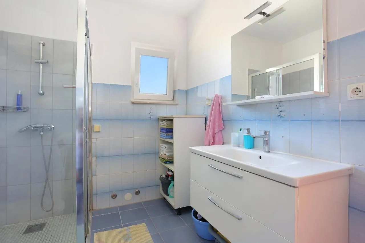 Apartment Arbanija 1125A Trogir
