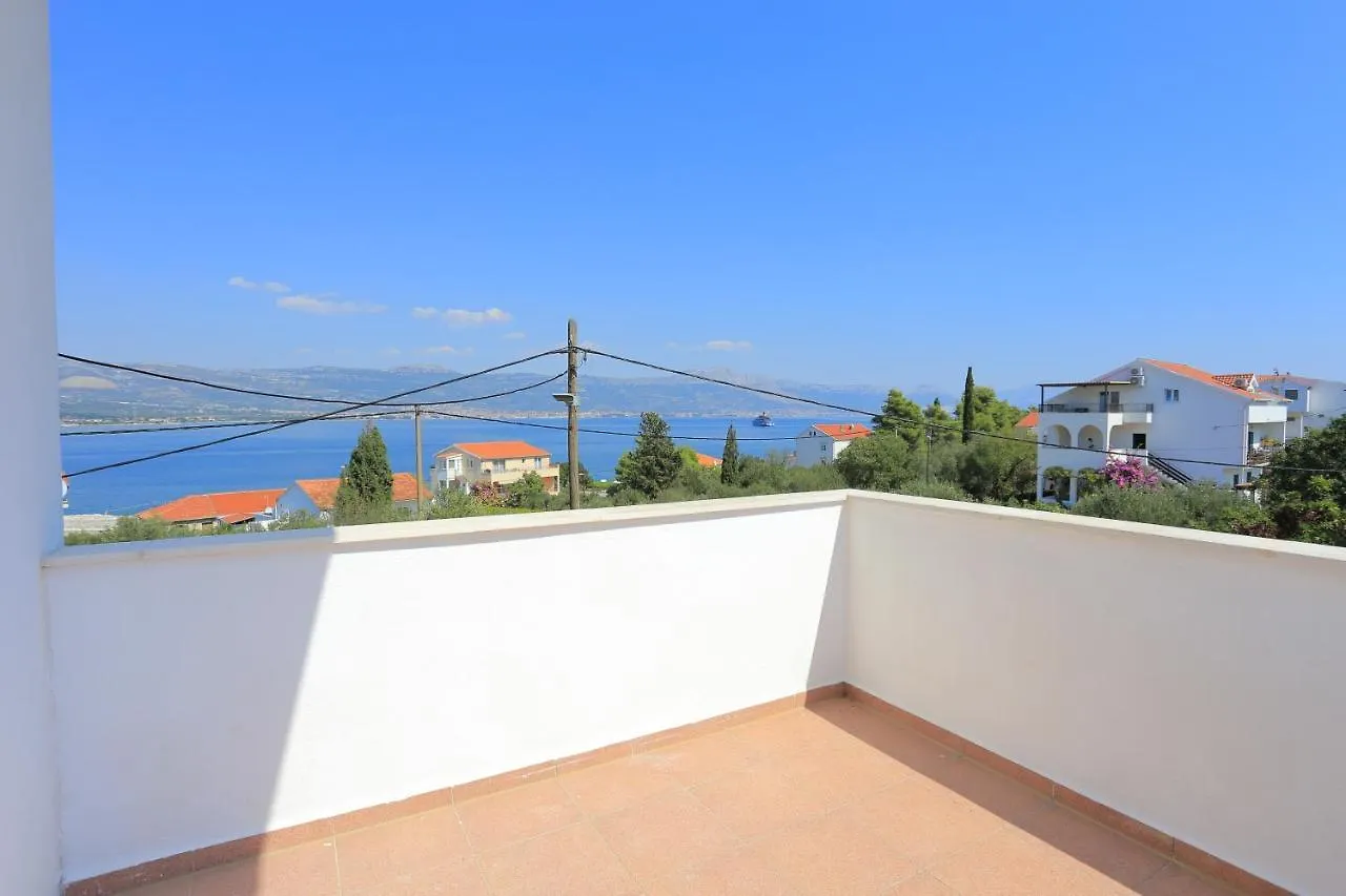 Apartment Arbanija 1125A Trogir 0*,  Kroatien