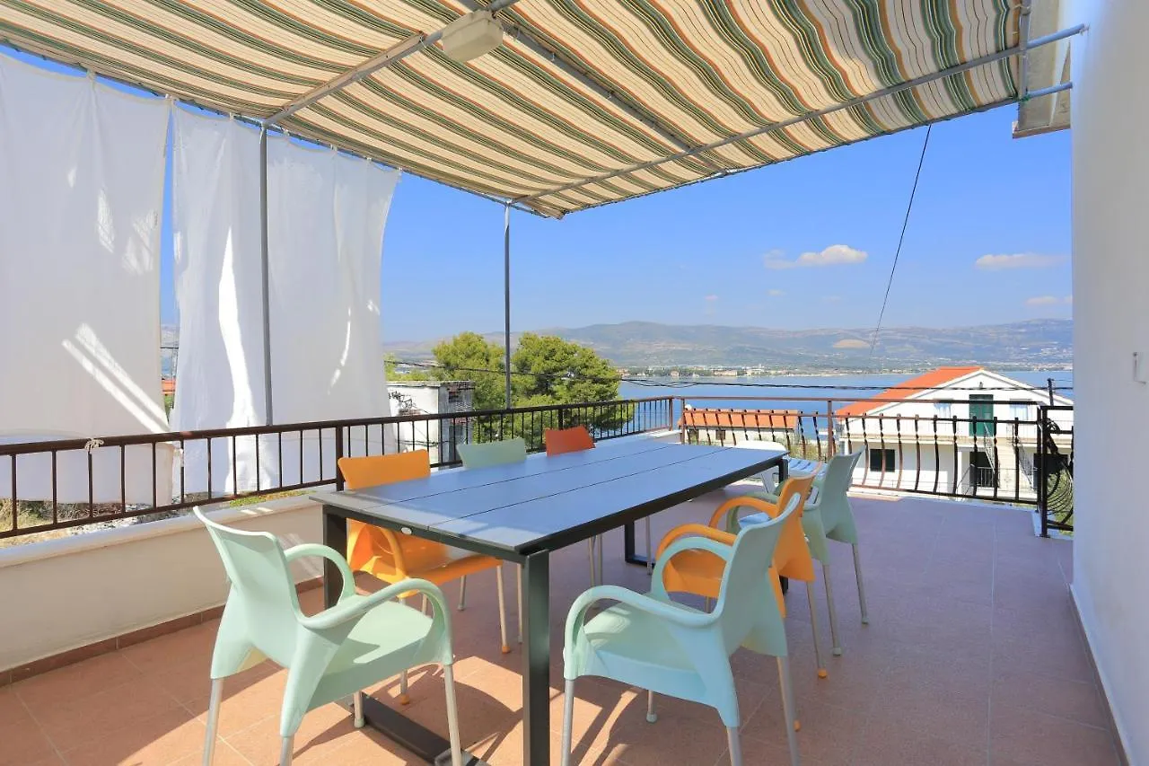 Apartment Arbanija 1125A Trogir Kroatien